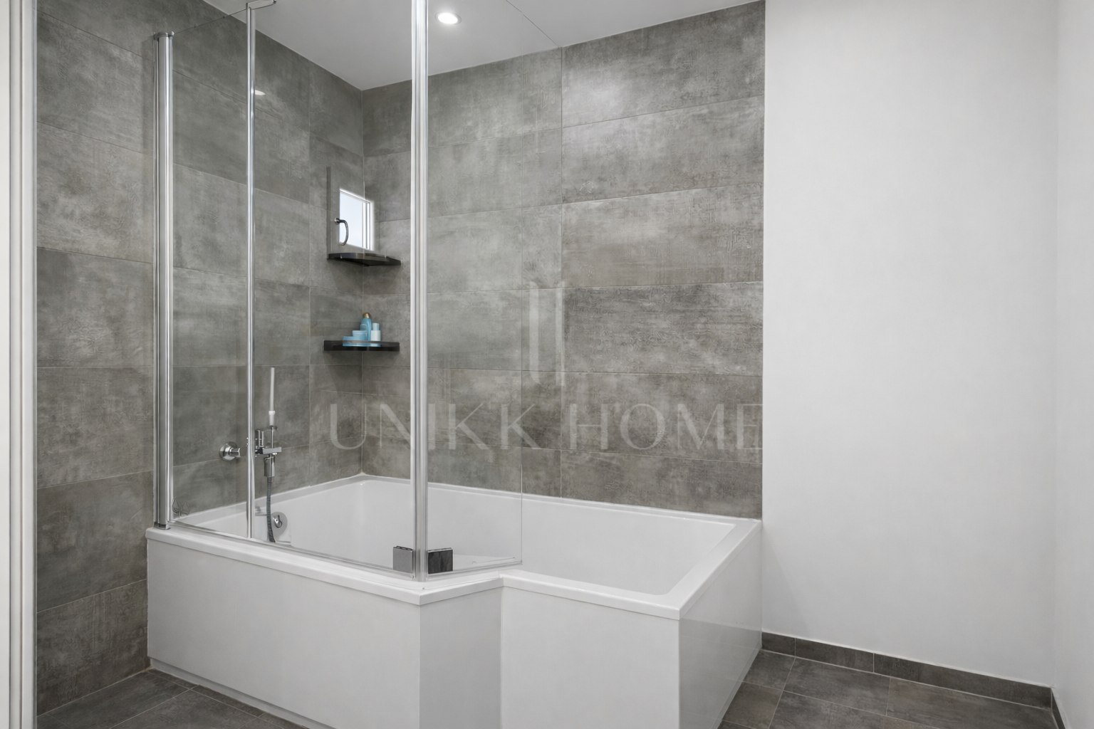 Modern Designer Townhouse in the Heart of Estepona, Walk to the Beach