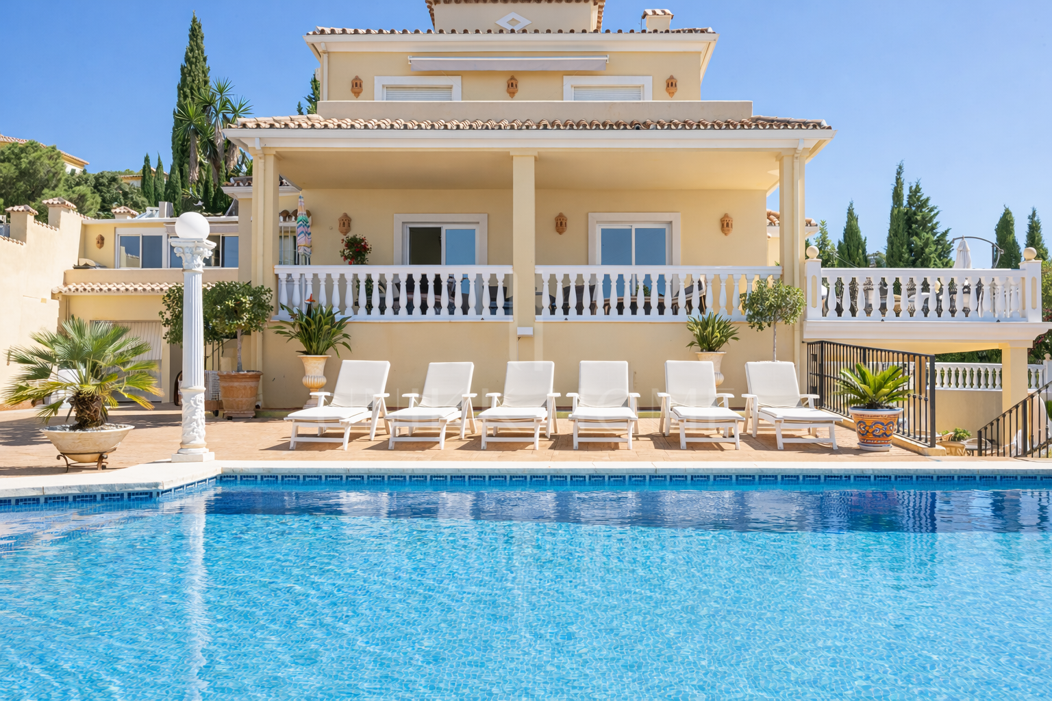 Panoramic Sea View Estate with Tourist License and Income Potential - near Sierra Bermeja, Estepona