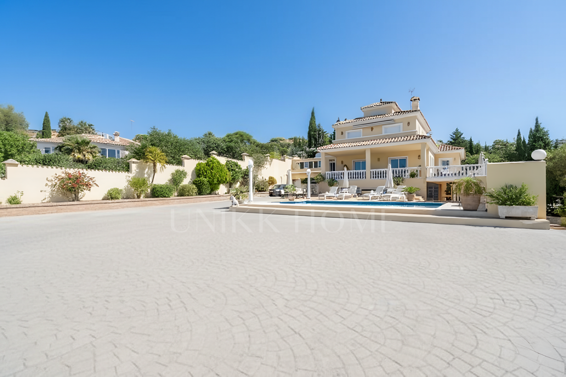 Panoramic Sea View Estate with Tourist License and Income Potential - near Sierra Bermeja, Estepona