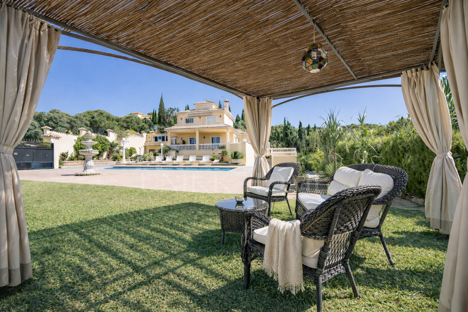 Panoramic Sea View Estate with Tourist License and Income Potential - near Sierra Bermeja, Estepona