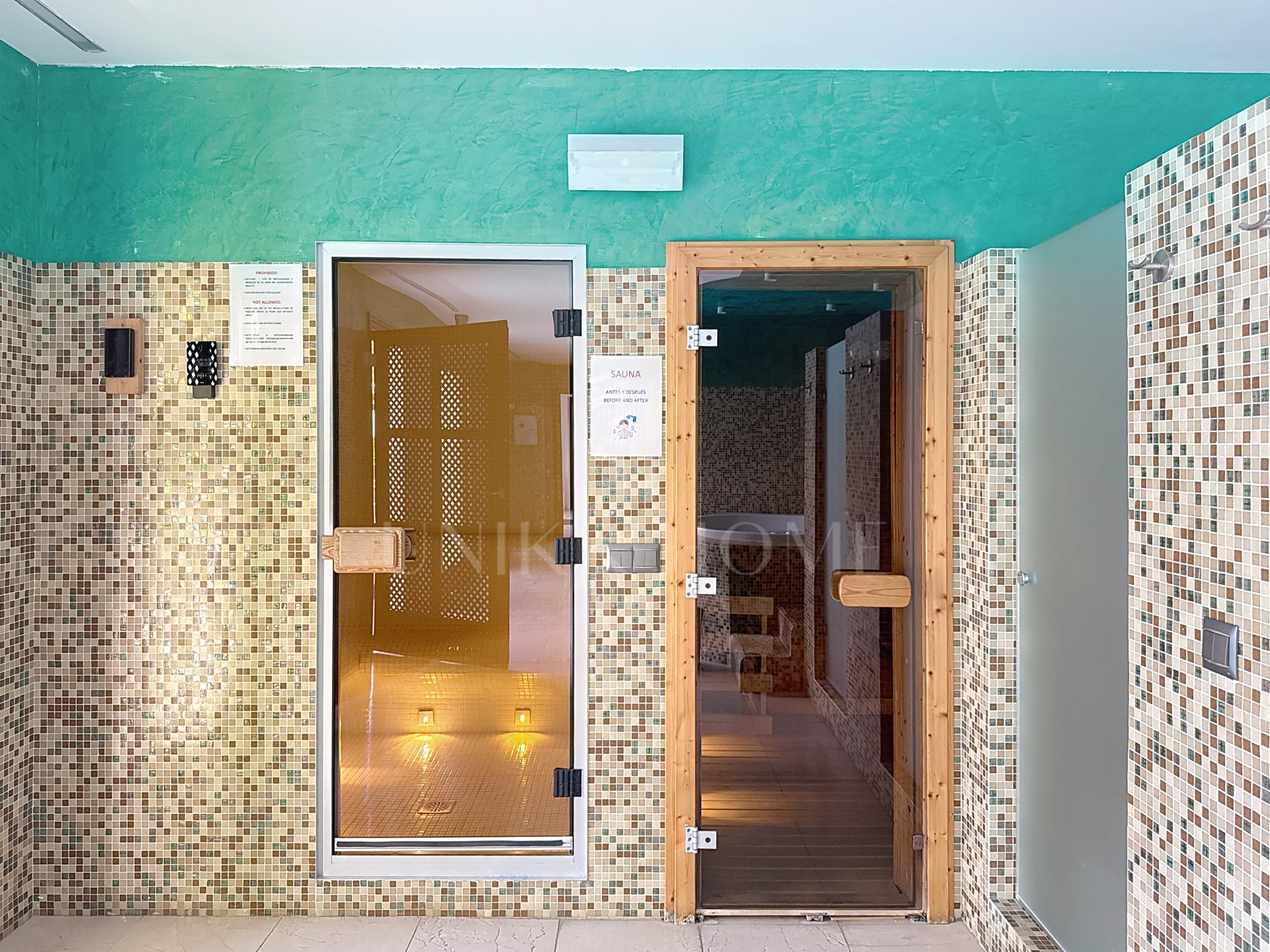 Exclusive high-end apartment with direct sea views on the beachfront - Doncella Beach, Estepona