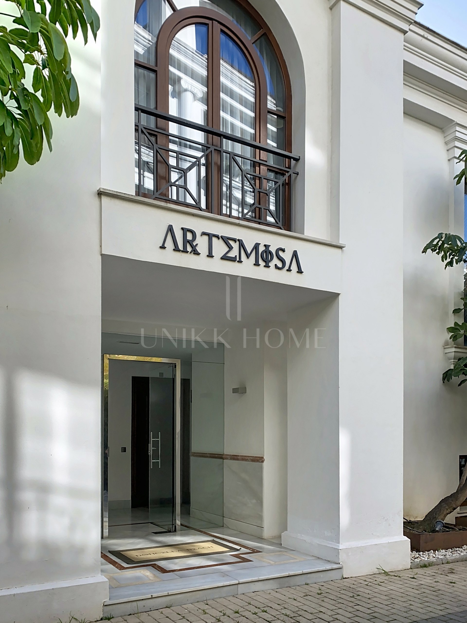 Exclusive high-end apartment with direct sea views on the beachfront - Doncella Beach, Estepona