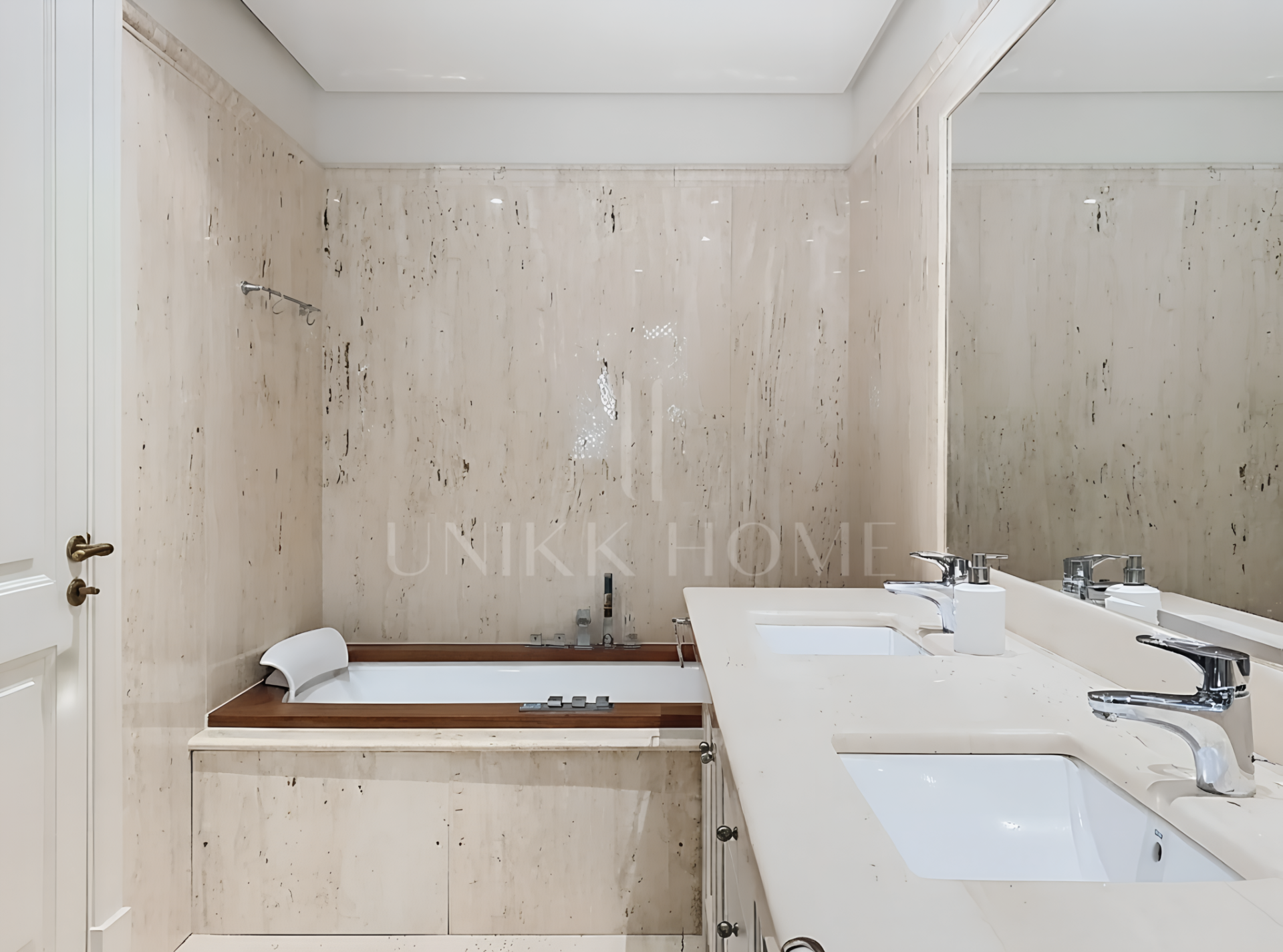 Exclusive high-end apartment with direct sea views on the beachfront - Doncella Beach, Estepona