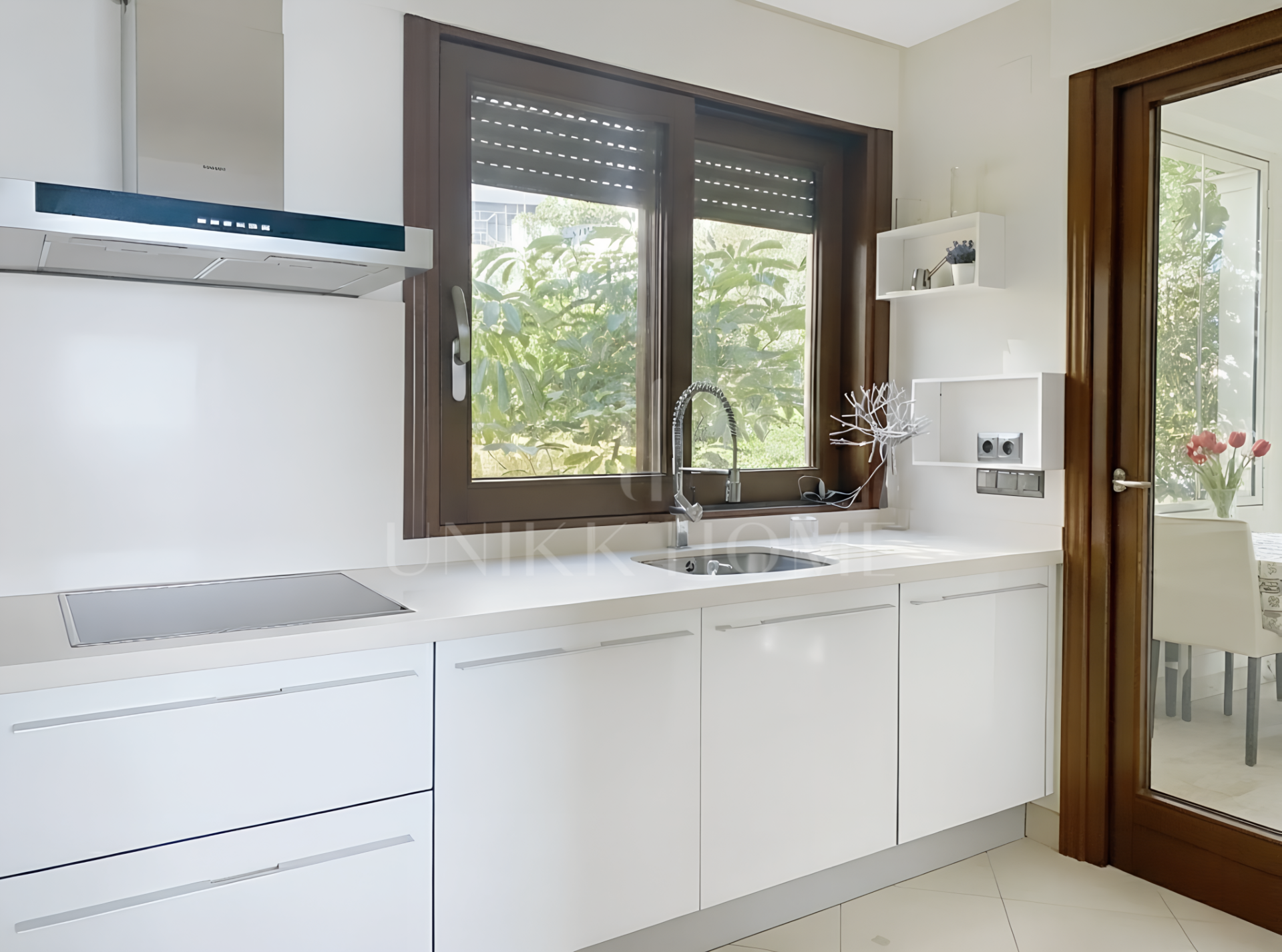 Exclusive high-end apartment with direct sea views on the beachfront - Doncella Beach, Estepona