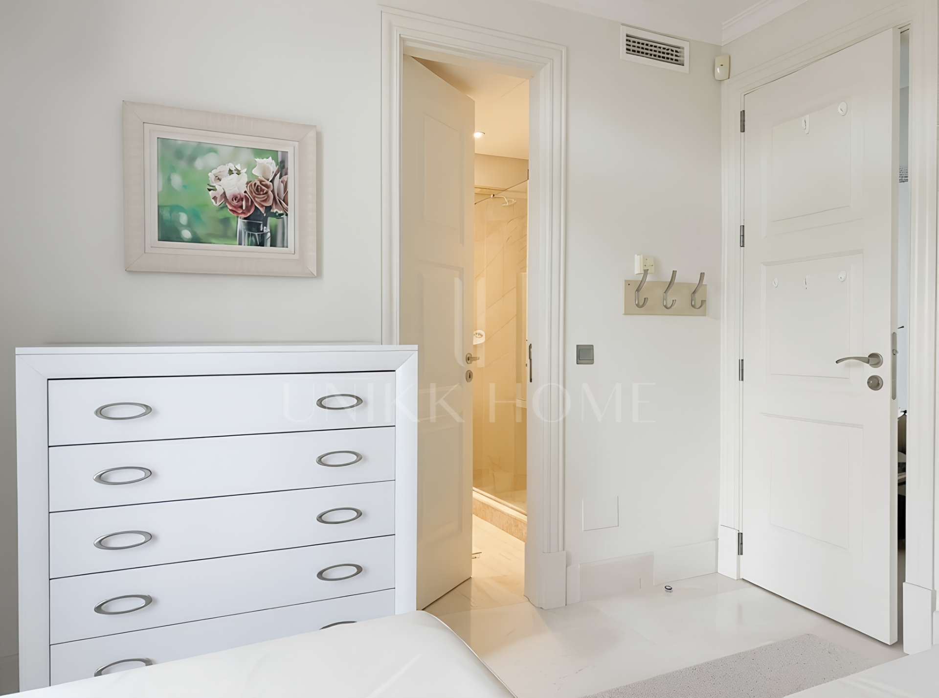 Exclusive high-end apartment with direct sea views on the beachfront - Doncella Beach, Estepona