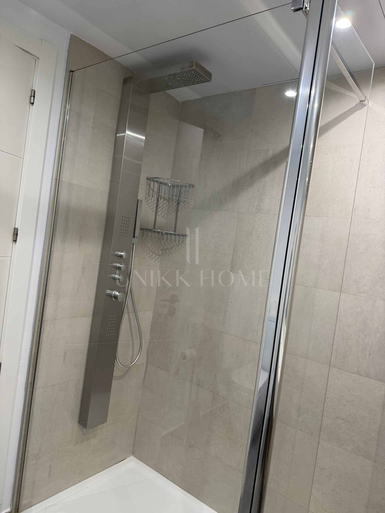 Moderno apartamento de 2 dormitorios en urbanización con sauna y gimnasio - Marqués de Guadalmina, Estepona Nueva Milla de Oro