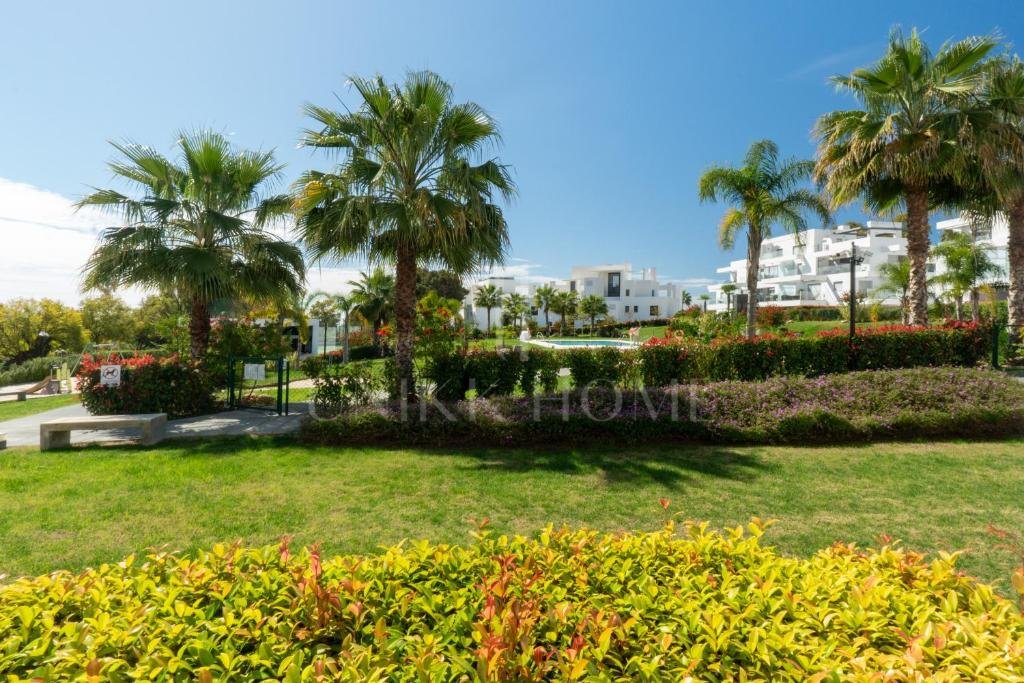 Moderno apartamento de 2 dormitorios en urbanización con sauna y gimnasio - Marqués de Guadalmina, Estepona Nueva Milla de Oro