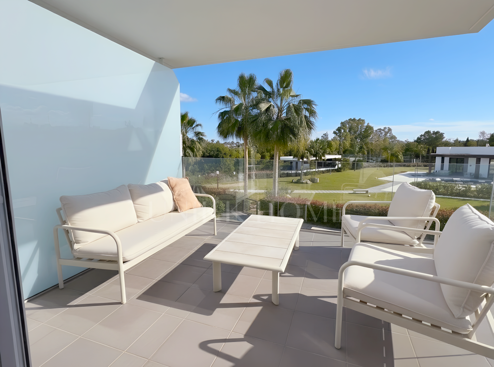 Moderno apartamento de 2 dormitorios en urbanización con sauna y gimnasio - Marqués de Guadalmina, Estepona Nueva Milla de Oro