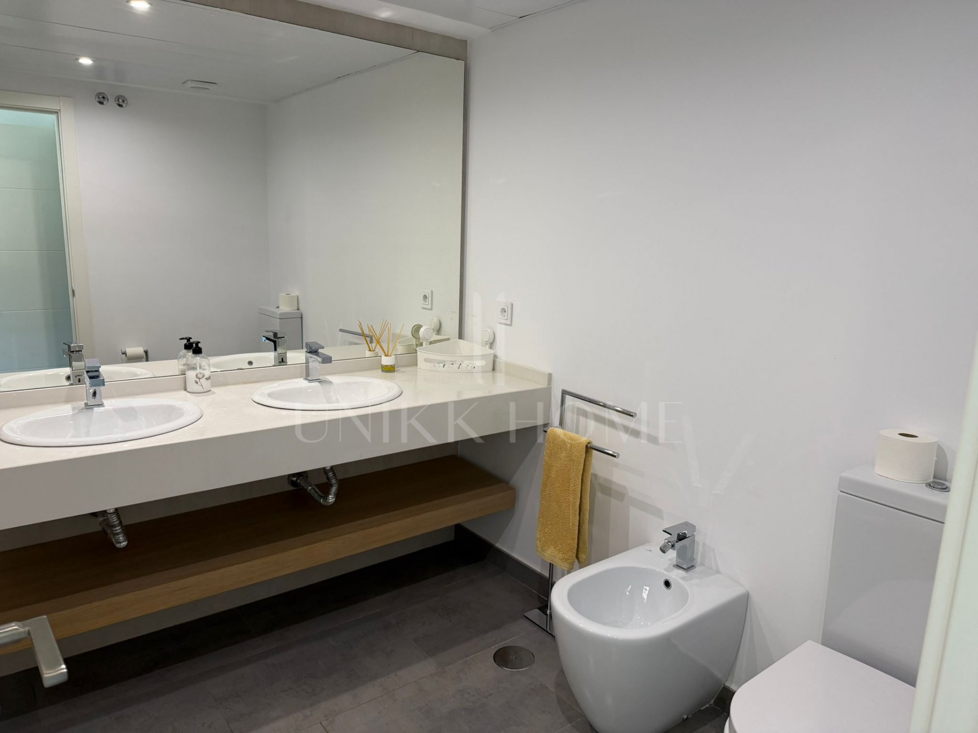 Moderno apartamento de 2 dormitorios en urbanización con sauna y gimnasio - Marqués de Guadalmina, Estepona Nueva Milla de Oro