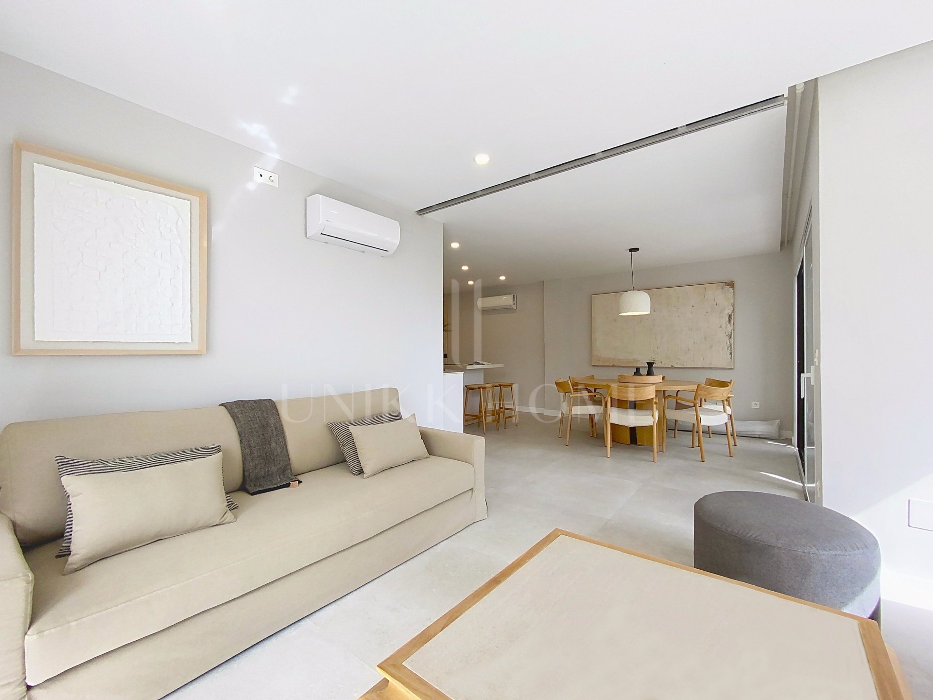 Renovated Seafront Apartment - Estepona Promenade