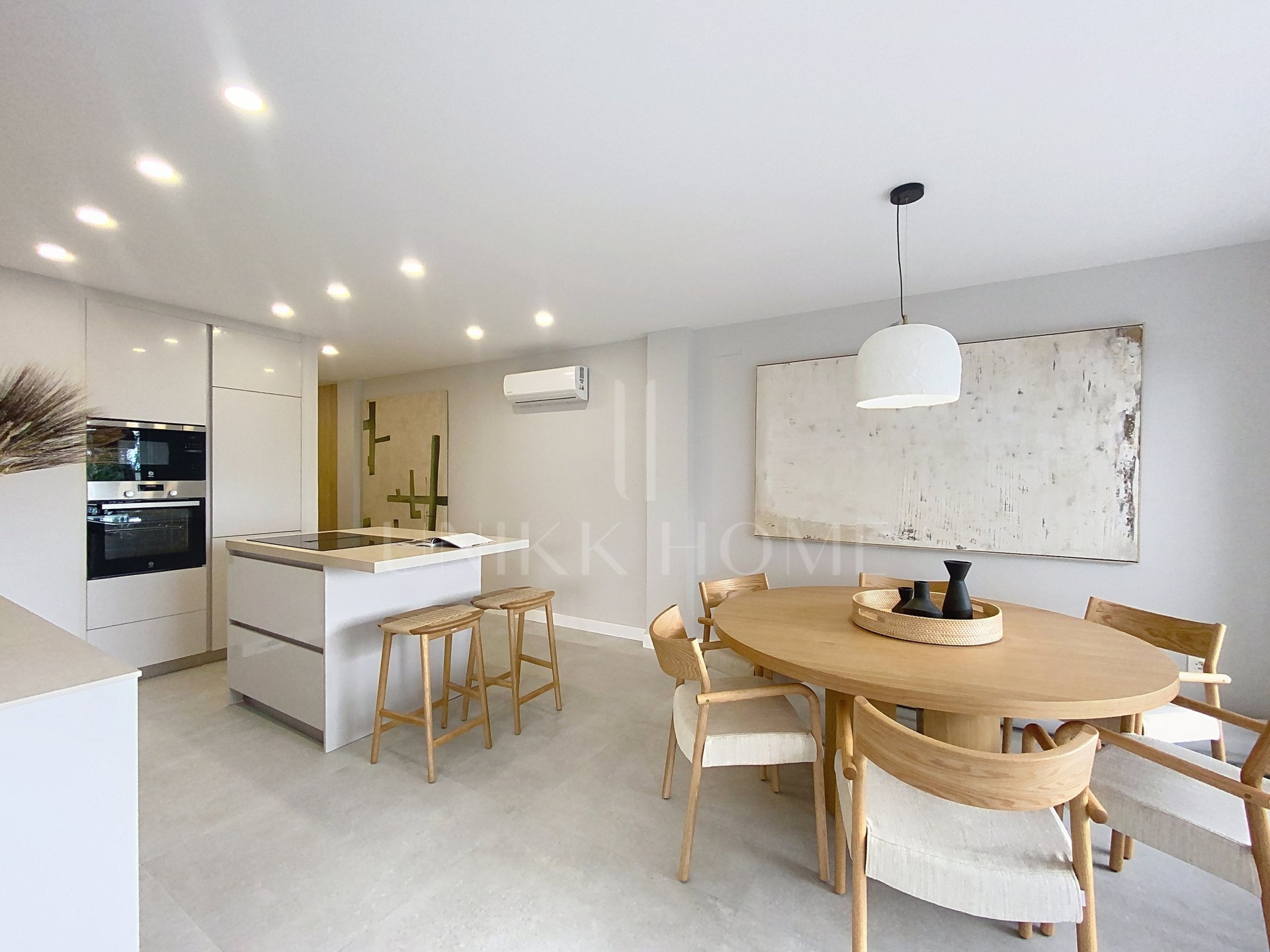 Renovated Seafront Apartment - Estepona Promenade