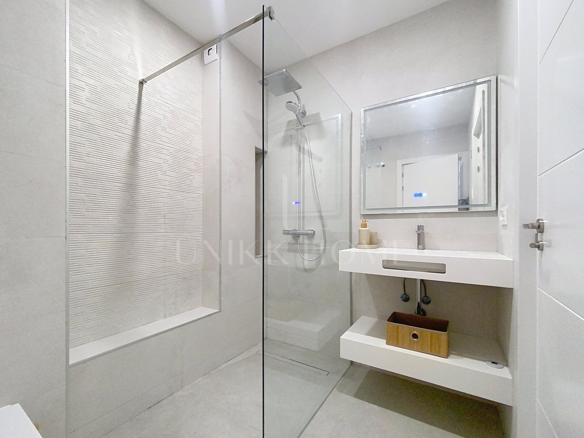 Renovated Seafront Apartment - Estepona Promenade