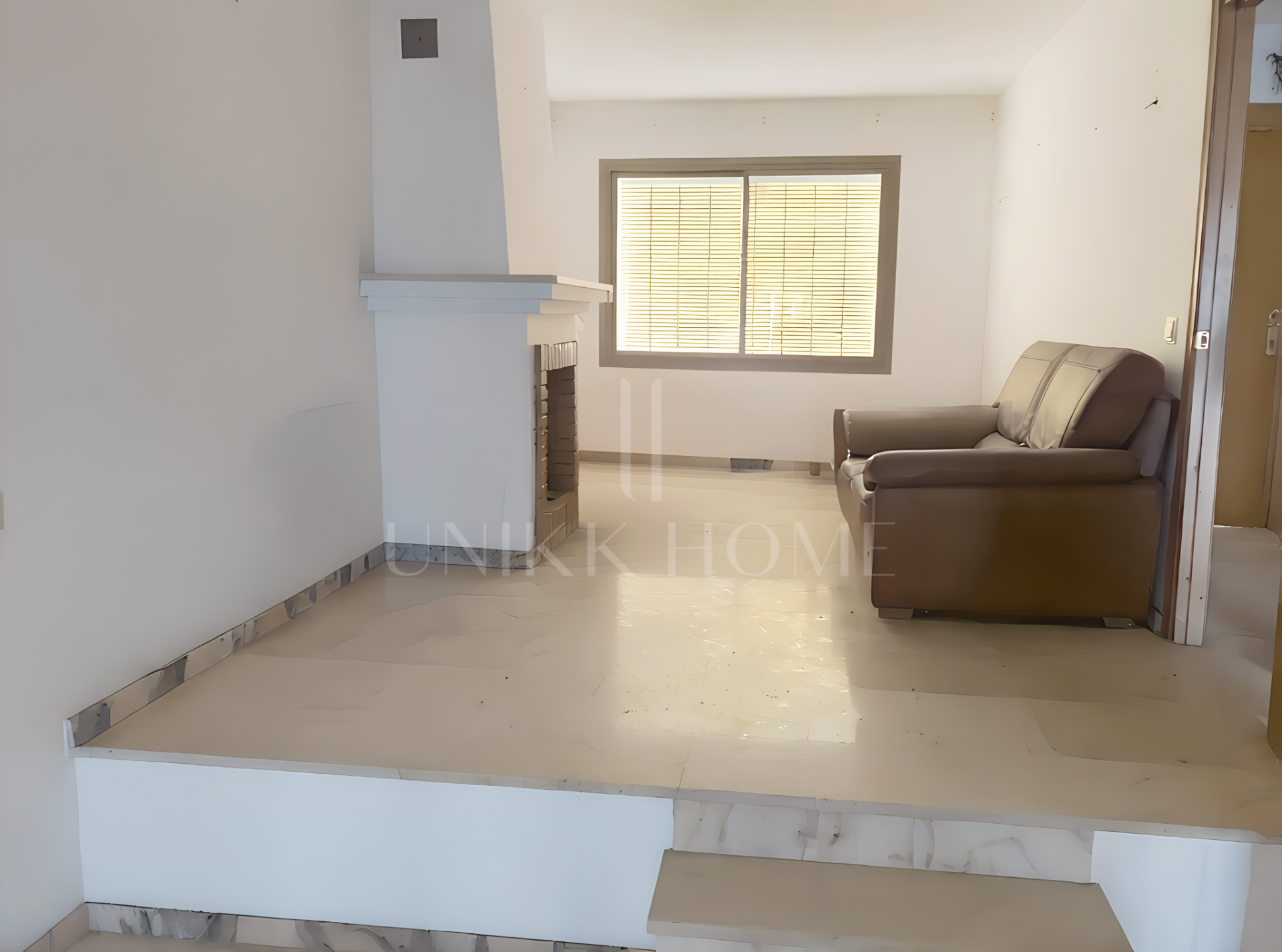 Spacious townhouse in Calvario, Estepona, with private patio and terraces