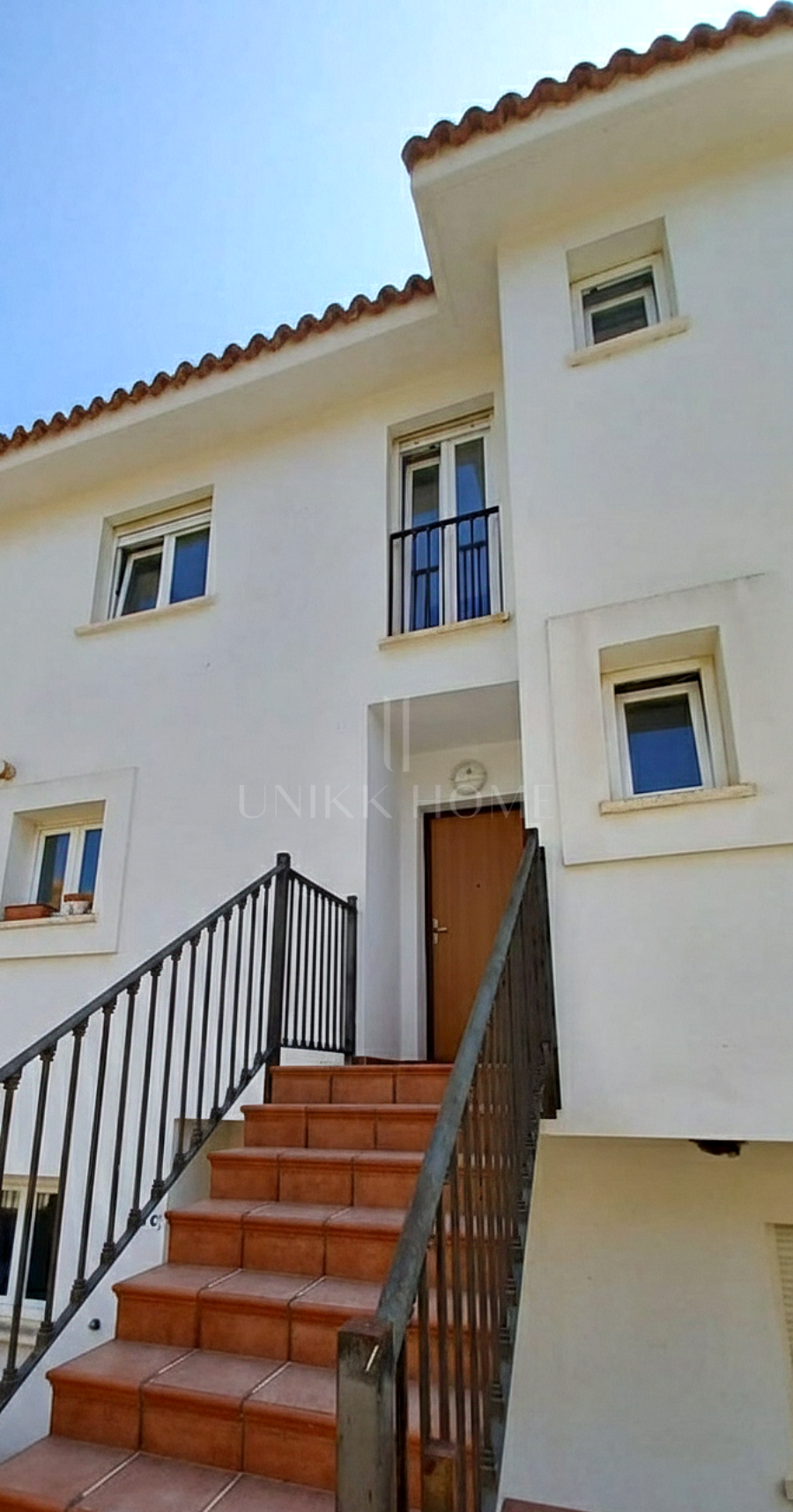 Brand new duplex penthouse apartment near the beach in Alcorrín, Manilva