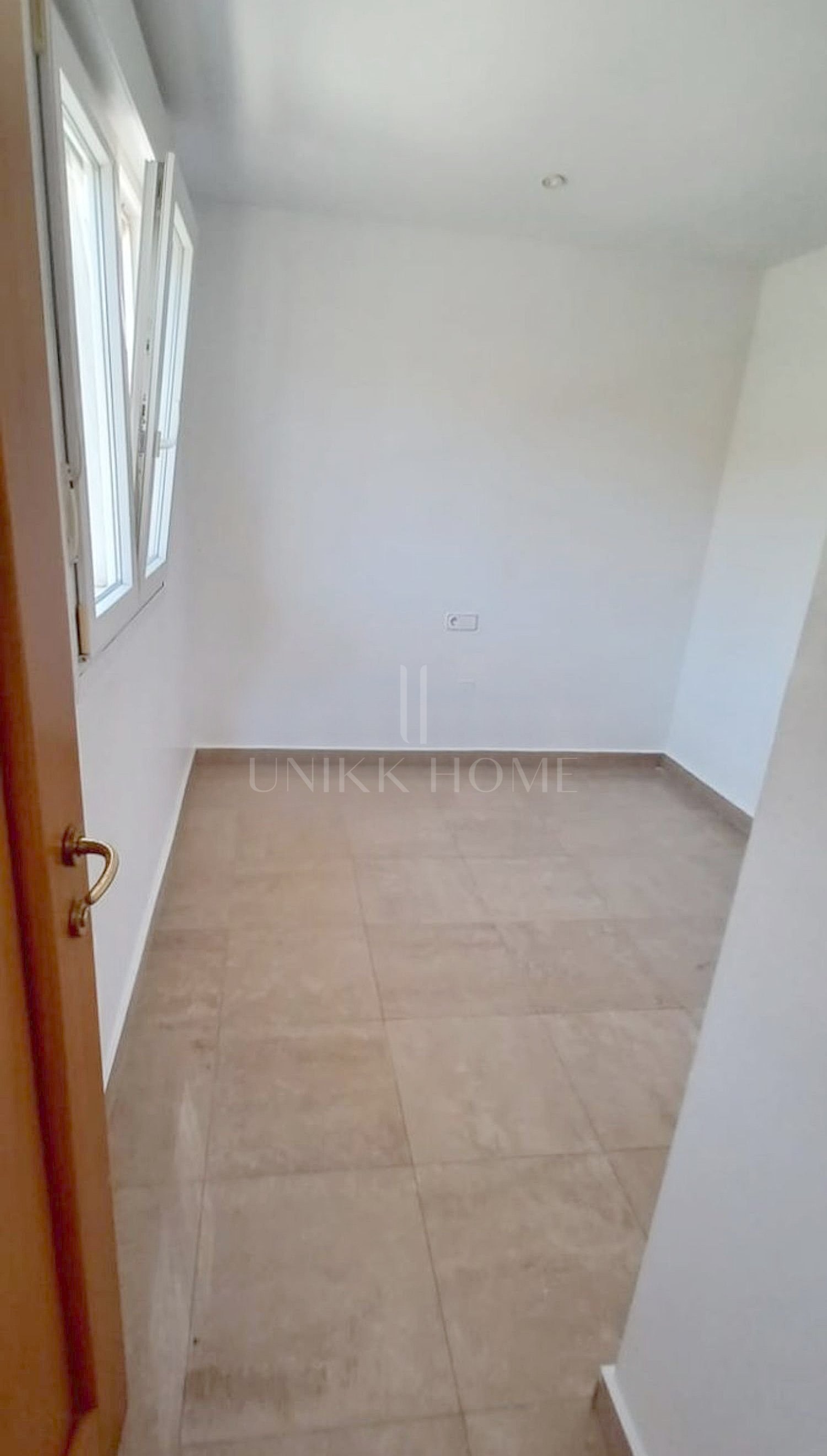 Brand new duplex penthouse apartment near the beach in Alcorrín, Manilva