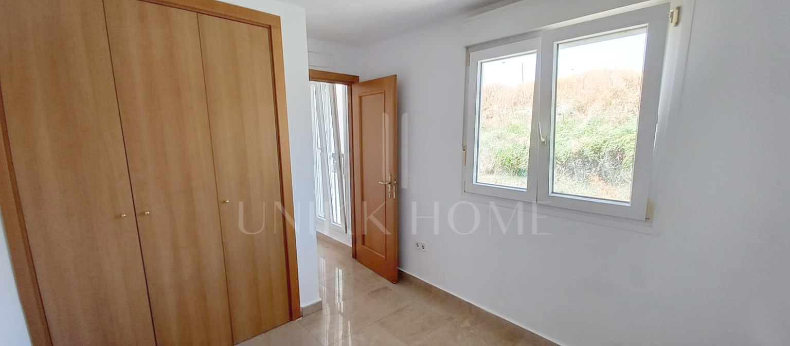 Brand new duplex penthouse apartment near the beach in Alcorrín, Manilva