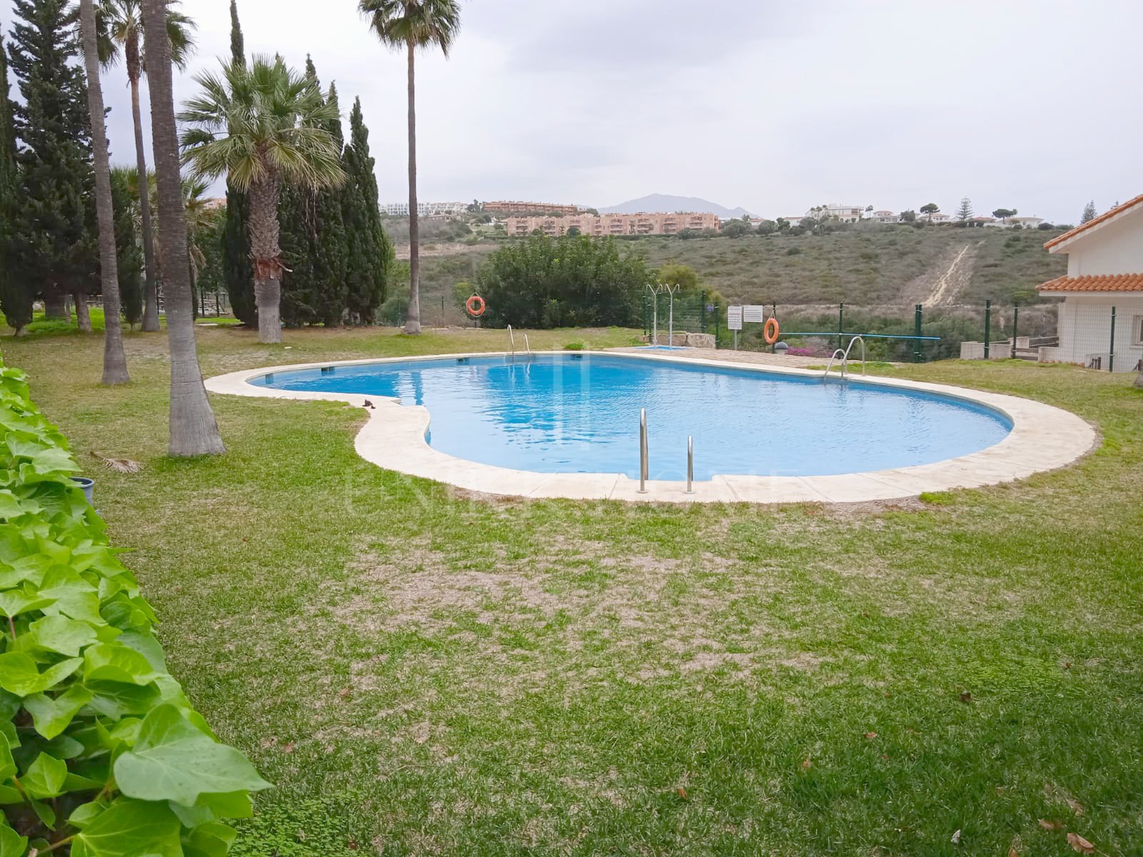 Ático dúplex a estrenar cerca de la playa en Alcorrín, Manilva
