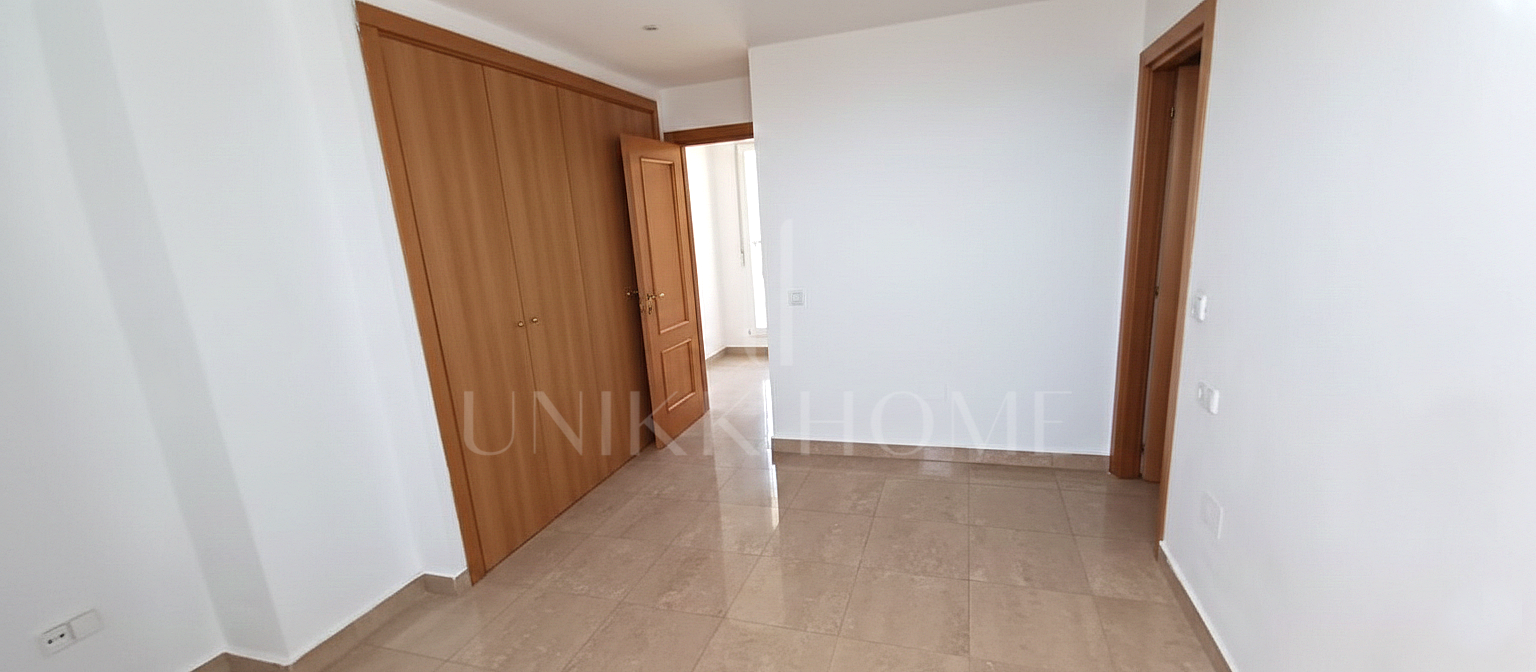 Brand new duplex penthouse apartment near the beach in Alcorrín, Manilva