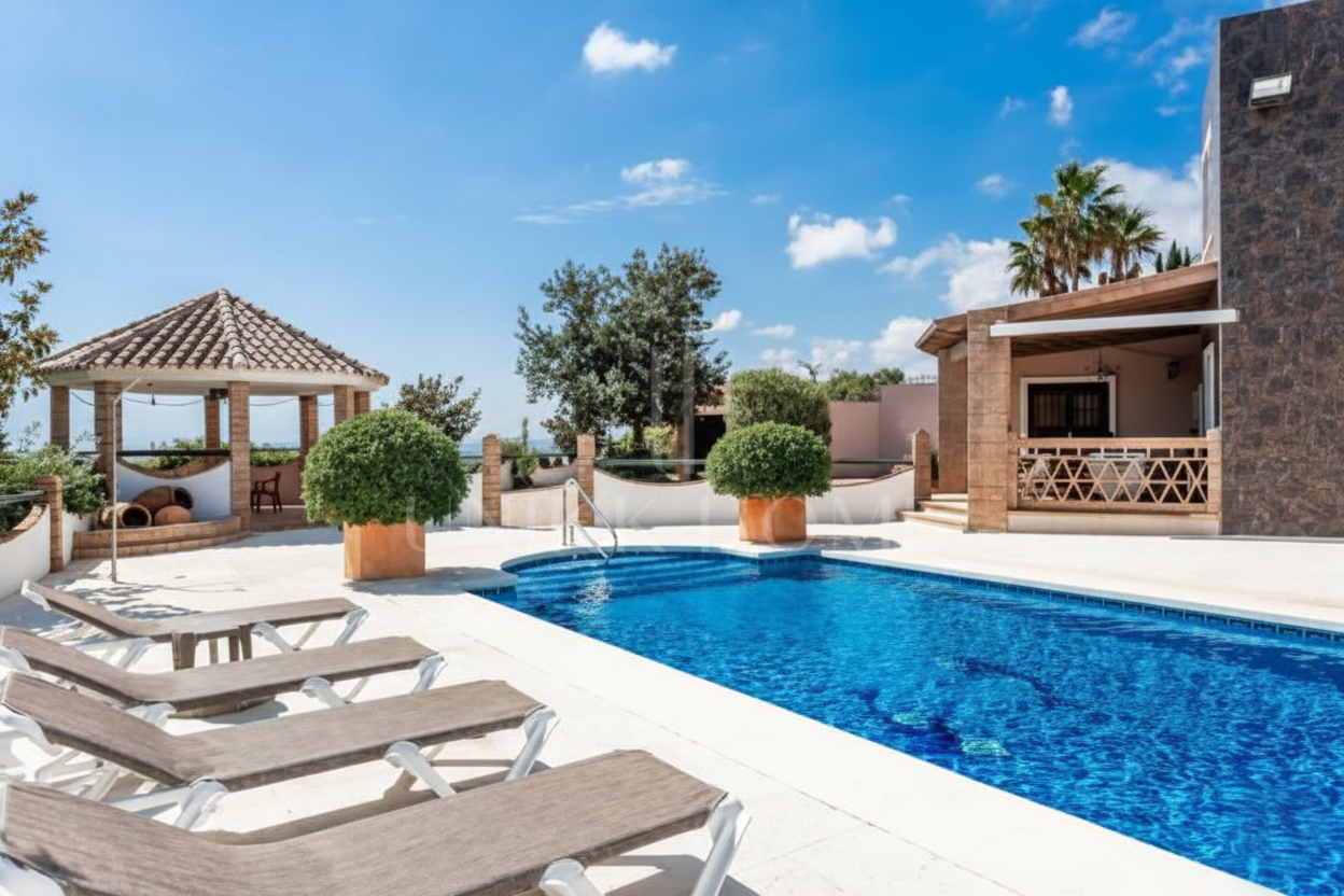 Panoramic Sea View Andalusian Villa Just Minutes from Estepona - Los Reales