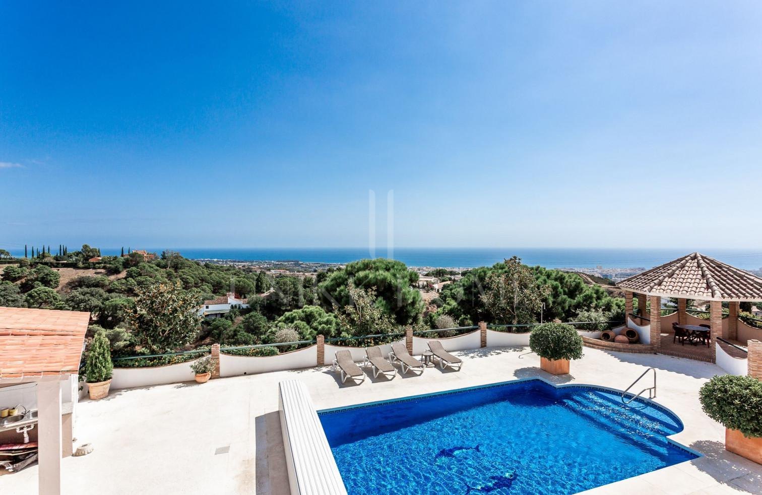 Panoramic Sea View Andalusian Villa Just Minutes from Estepona - Los Reales