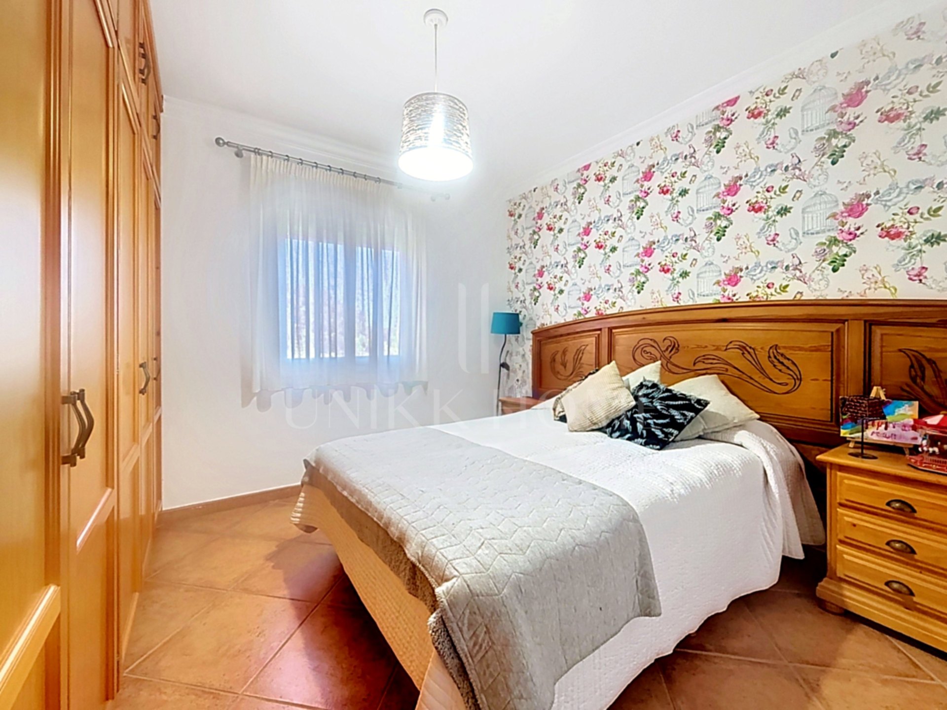 Finca Legalizada con Casa, Apartamento, Piscina y Producción de Aguacates en Las Alberdinas, Estepona