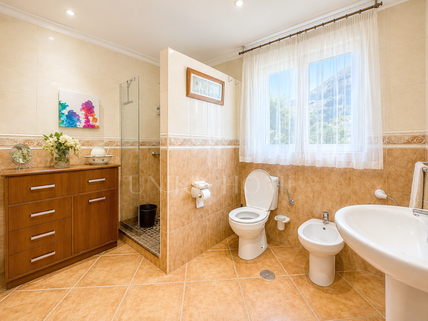 Finca Legalizada con Casa, Apartamento, Piscina y Producción de Aguacates en Las Alberdinas, Estepona