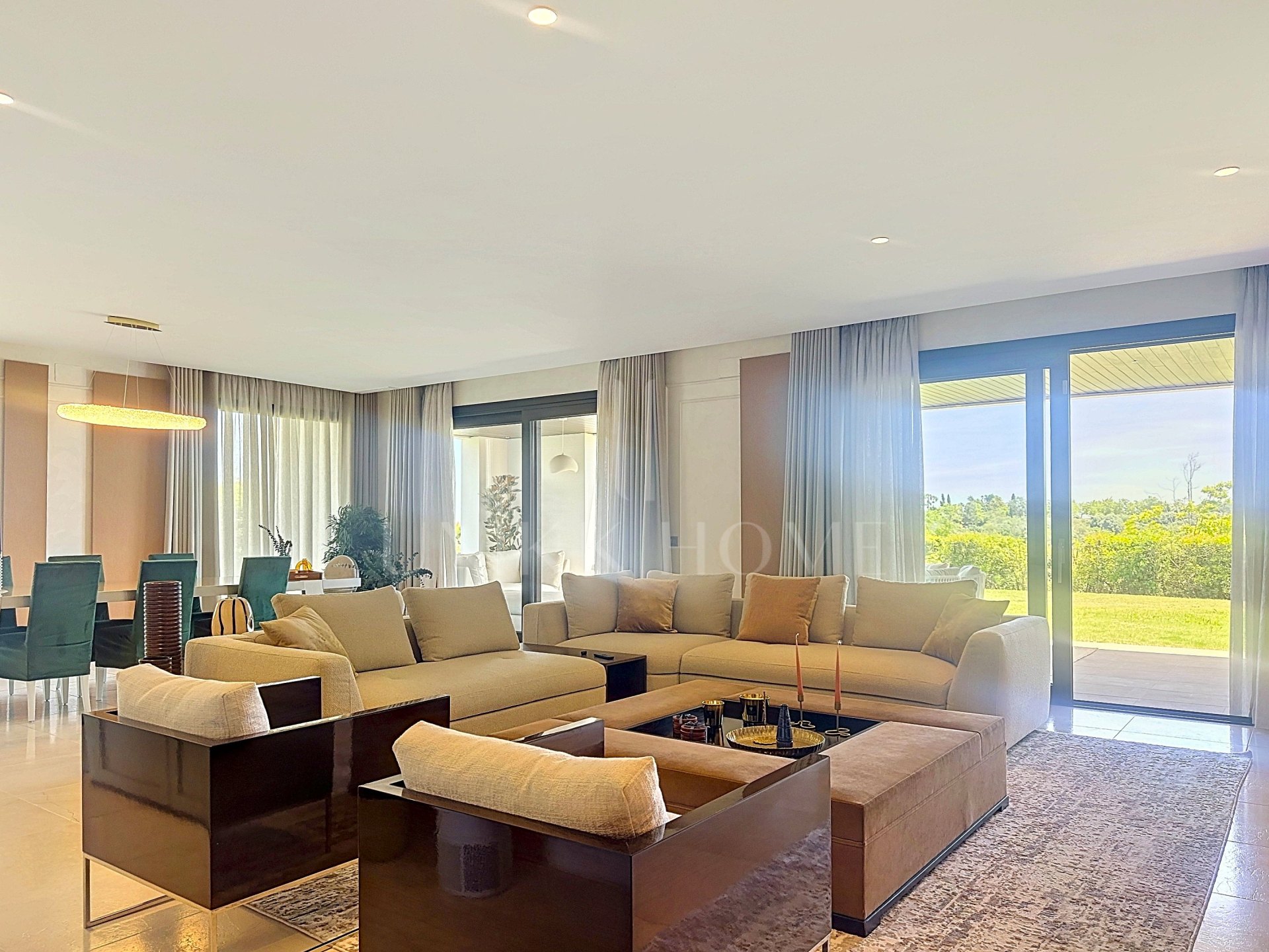 Duplex de Alta Gama con Basement de Ocio y Garaje para 6 Coches en Hacienda de Valderrama, Sotogrande