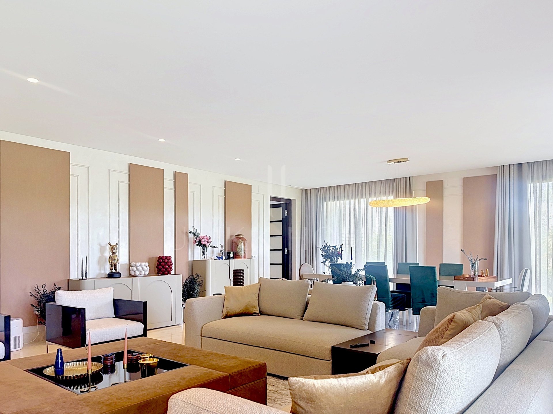 Duplex de Alta Gama con Basement de Ocio y Garaje para 6 Coches en Hacienda de Valderrama, Sotogrande