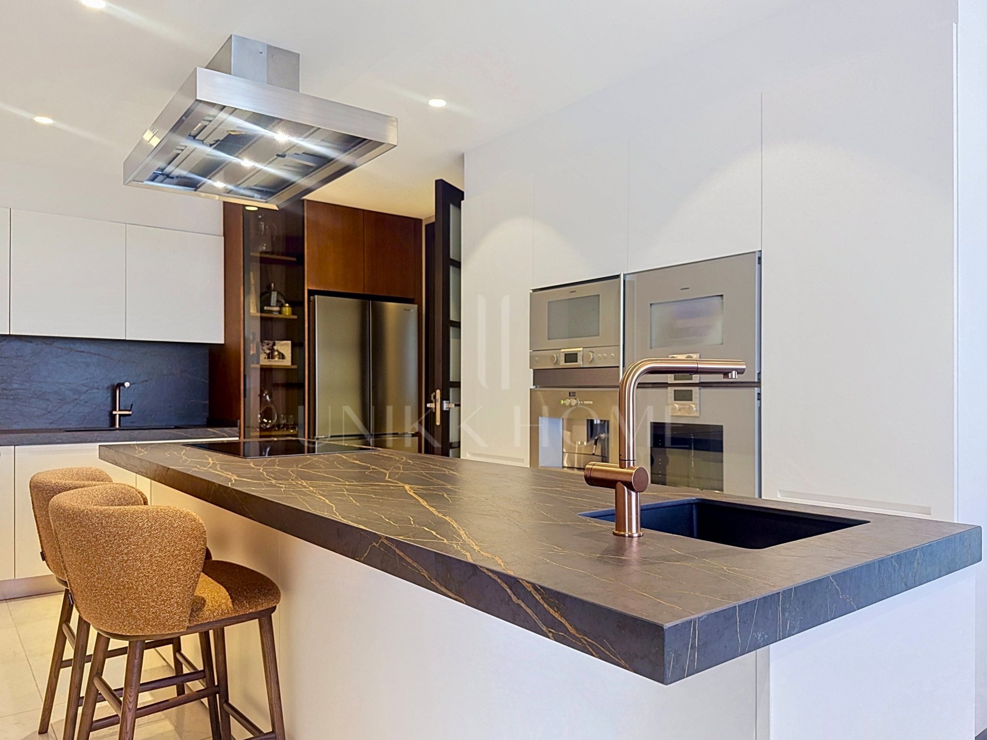 Duplex de Alta Gama con Basement de Ocio y Garaje para 6 Coches en Hacienda de Valderrama, Sotogrande