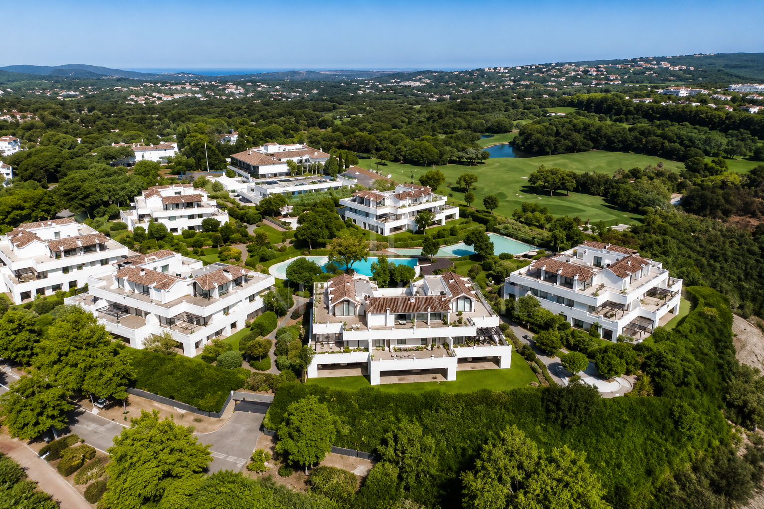Duplex de Alta Gama con Basement de Ocio y Garaje para 6 Coches en Hacienda de Valderrama, Sotogrande