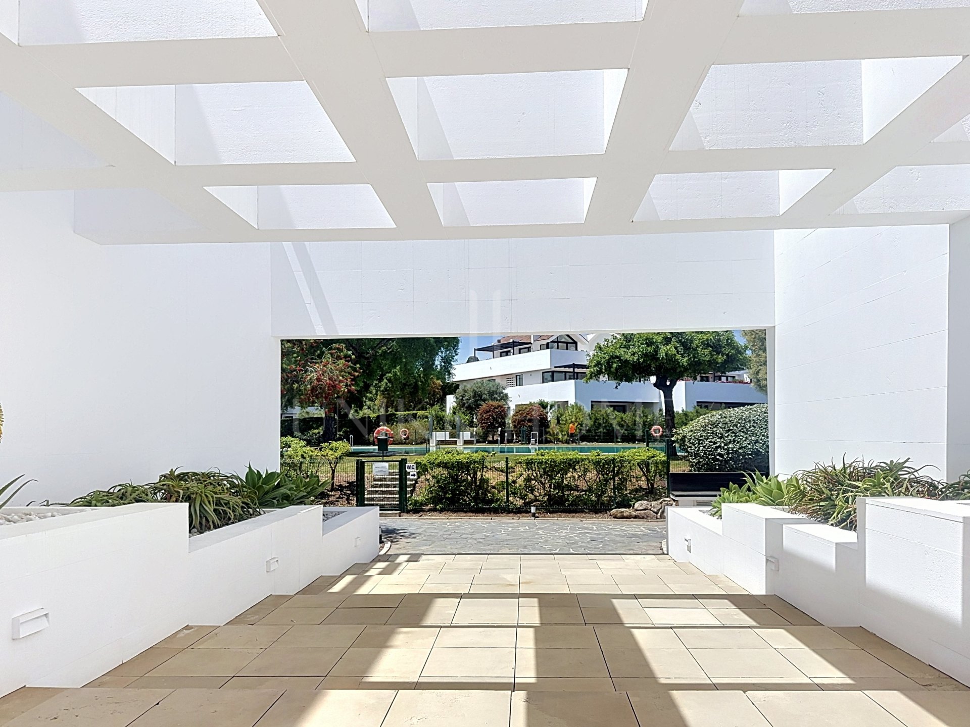 Duplex de Alta Gama con Basement de Ocio y Garaje para 6 Coches en Hacienda de Valderrama, Sotogrande