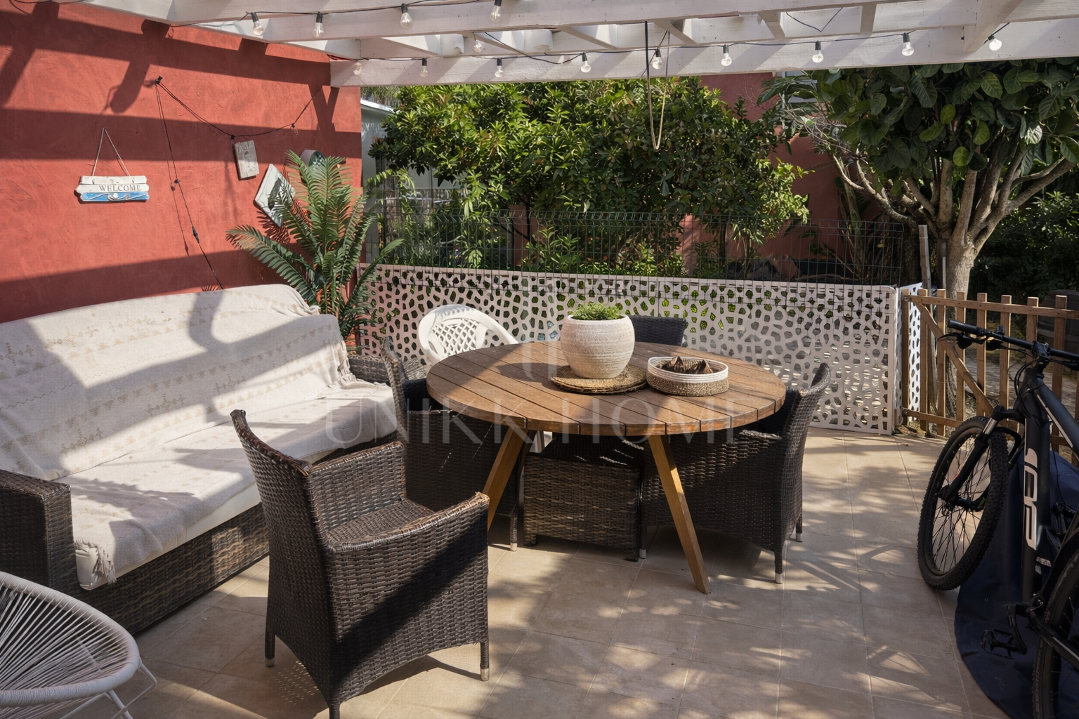 3-BEDROOM TOWNHOUSE BY THE SEA – BAHÍA ESTEPONA