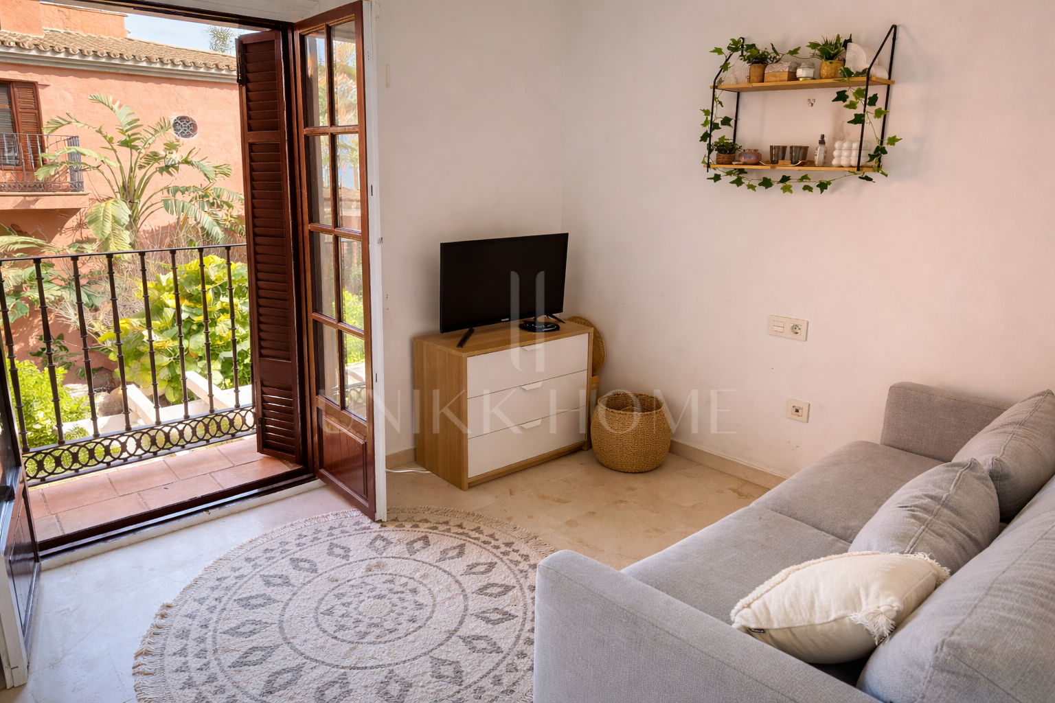 3-BEDROOM TOWNHOUSE BY THE SEA – BAHÍA ESTEPONA