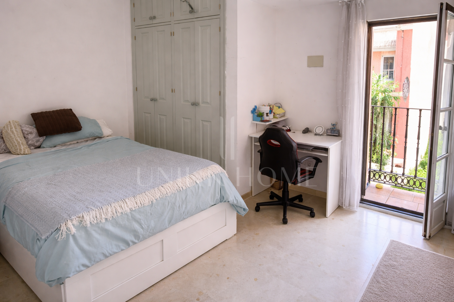 3-BEDROOM TOWNHOUSE BY THE SEA – BAHÍA ESTEPONA