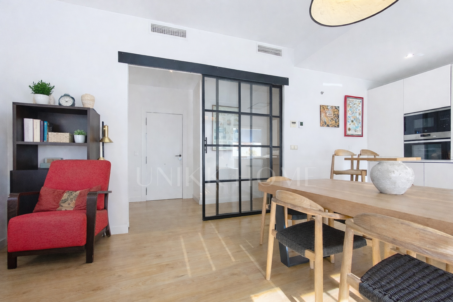 SELECT PENTHOUSE WITH PANORAMIC AND SEA VIEWS IN CENTRAL LOCATION - ESTEPONA