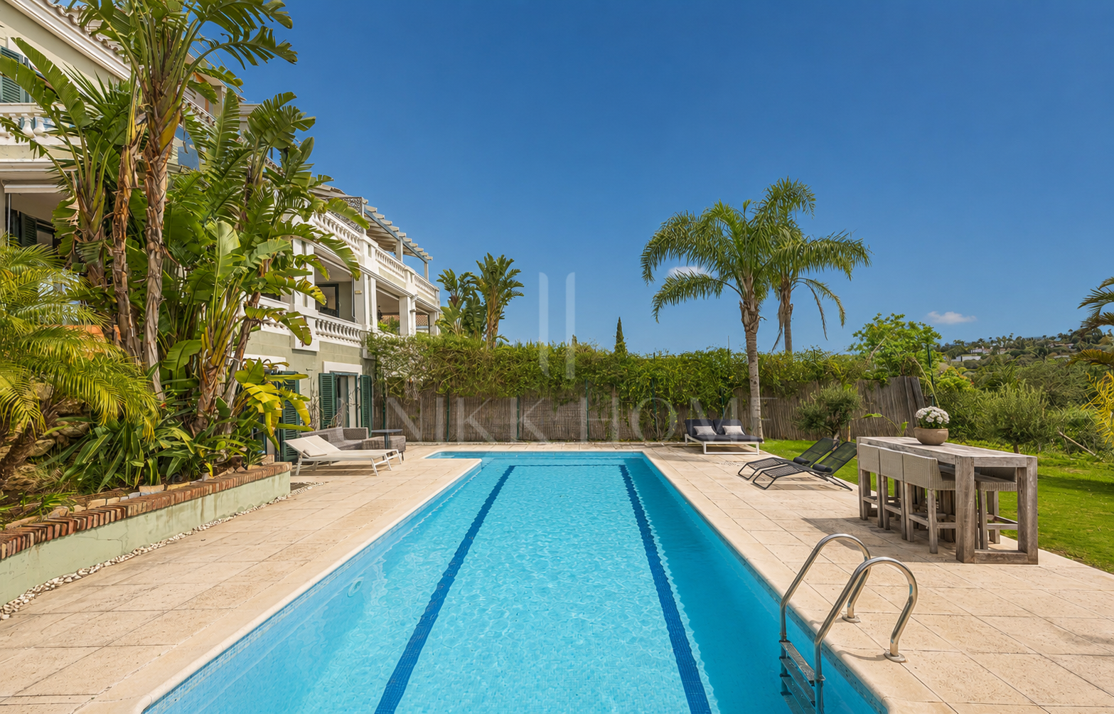 Charming Family Corner House with Private Pool and Chill-out Garden in Sotogrande