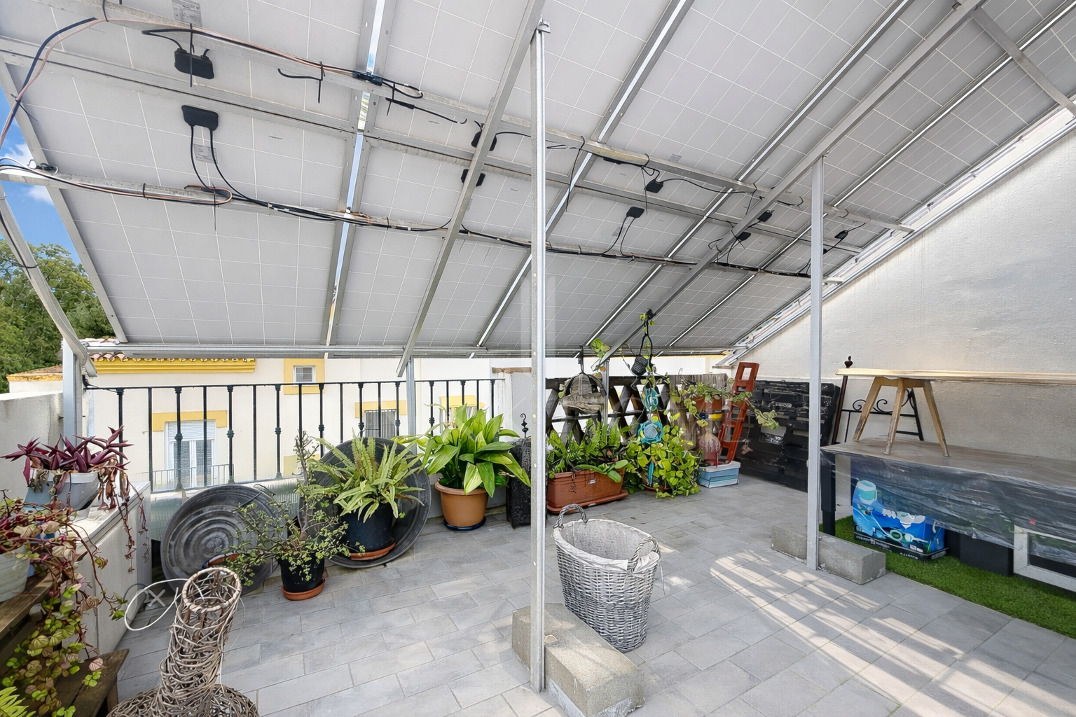 Beautiful townhouse just 100m from the beach in Playa del Ángel, Estepona