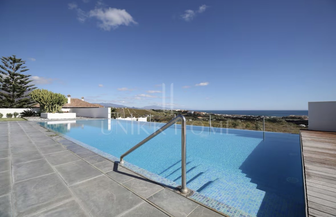 10.000 m² de privacidad, espacio y vistas panorámicas al mar – Una oportunidad única cerca de Sotogrande - Manilva