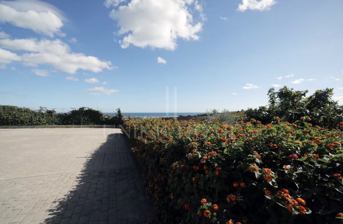 10.000 m² de privacidad, espacio y vistas panorámicas al mar – Una oportunidad única cerca de Sotogrande - Manilva