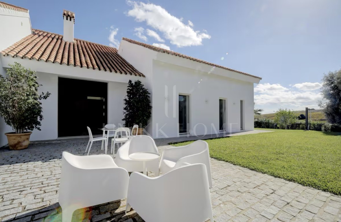 10.000 m² de privacidad, espacio y vistas panorámicas al mar – Una oportunidad única cerca de Sotogrande - Manilva