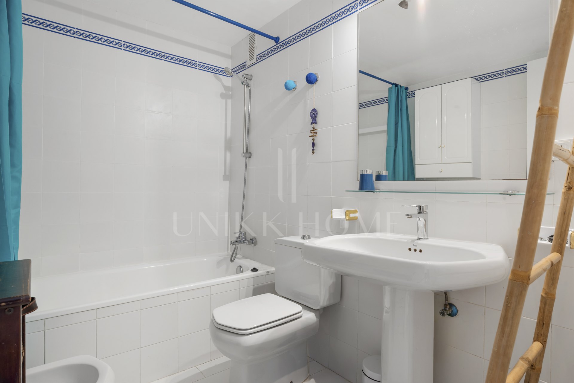 Seafront Townhouse with Direct Beach Access in Bahía Doncella, Estepona