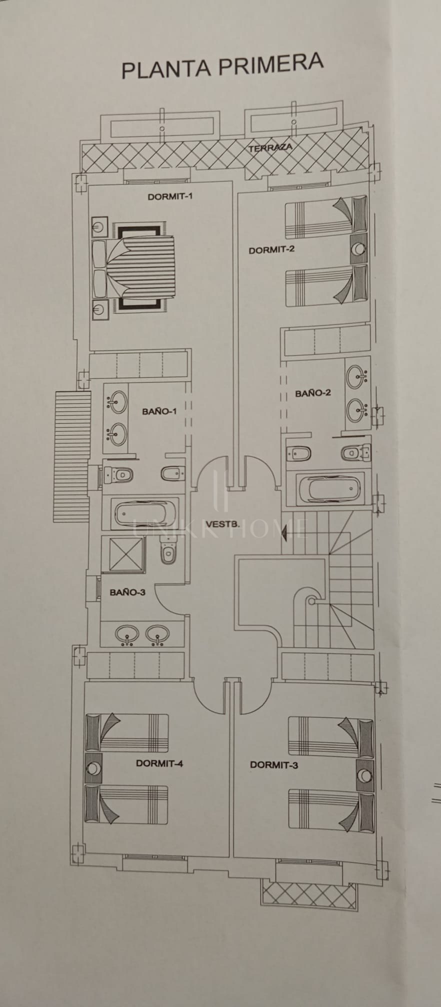 Amplio y Elegante Adosado de Esquina con Garaje Privado – Estepona Oeste – Azata Golf
