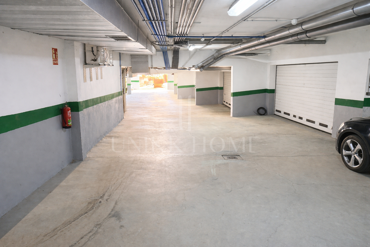 Amplio y Elegante Adosado de Esquina con Garaje Privado – Estepona Oeste – Azata Golf