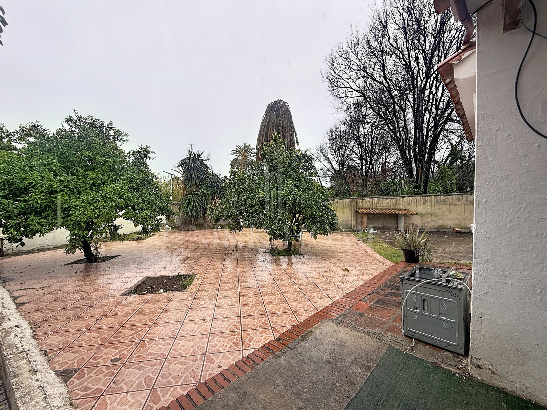 Exclusive beachfront plot to create a luxury villa – New Golden Mile, Estepona