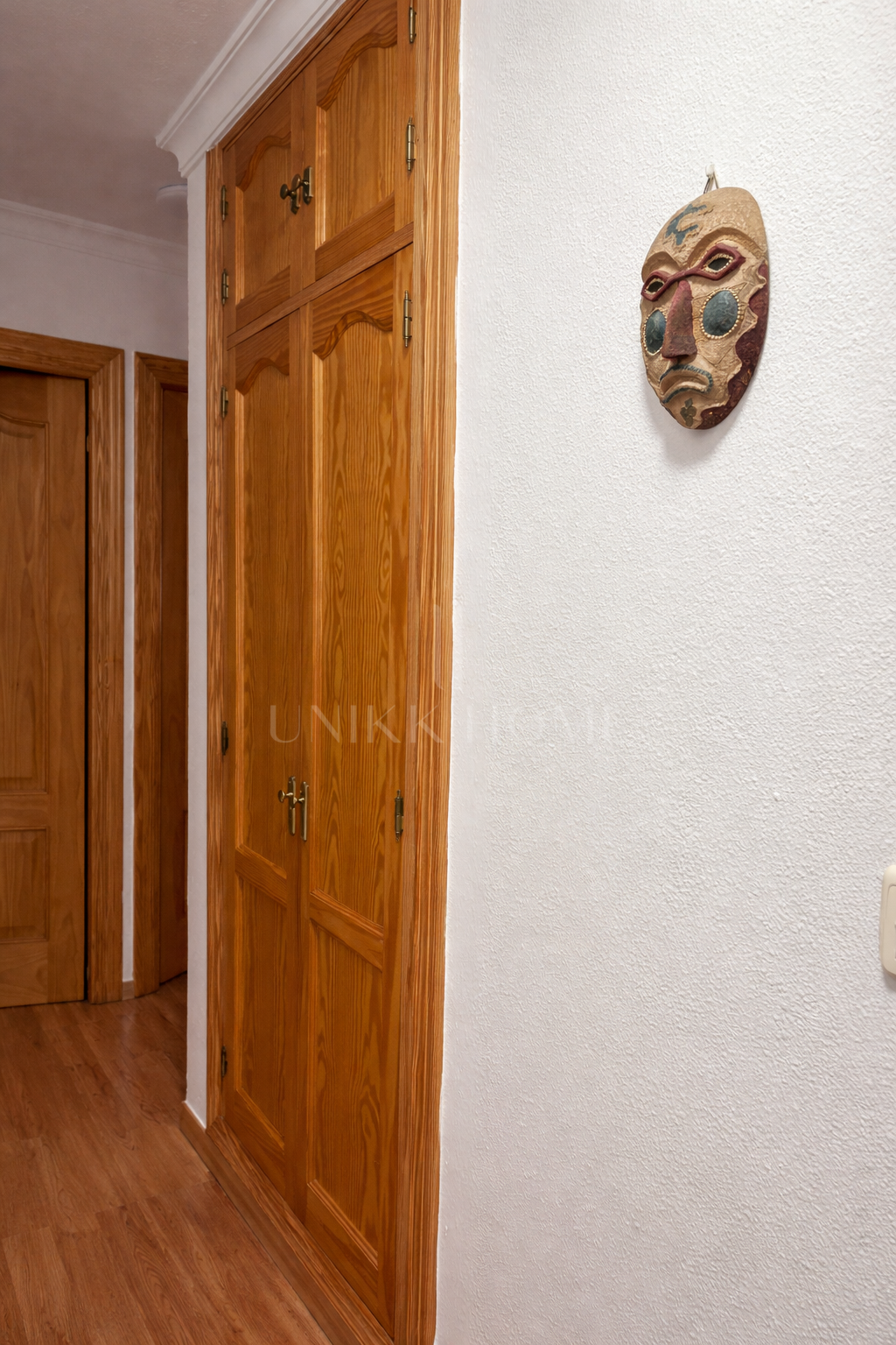 Spacious Apartment with Terrace in Central Estepona – Mar y Sierra Area