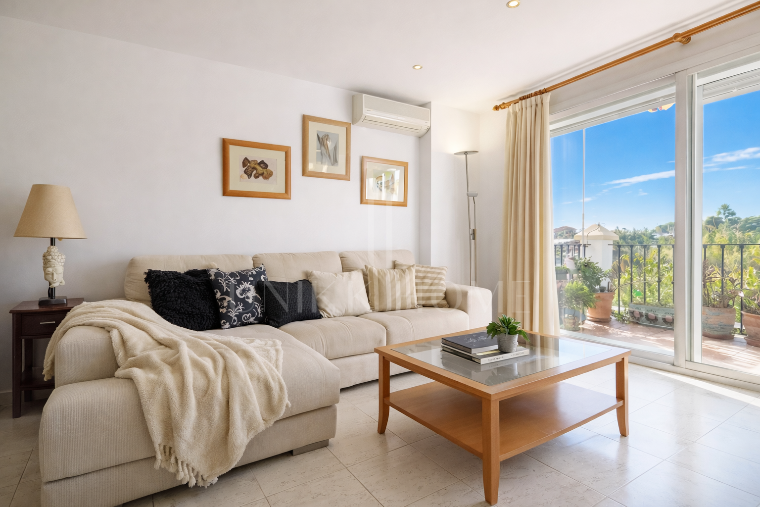3-Bedroom Duplex with Terrace Near the Beach – Arena Beach, Estepona