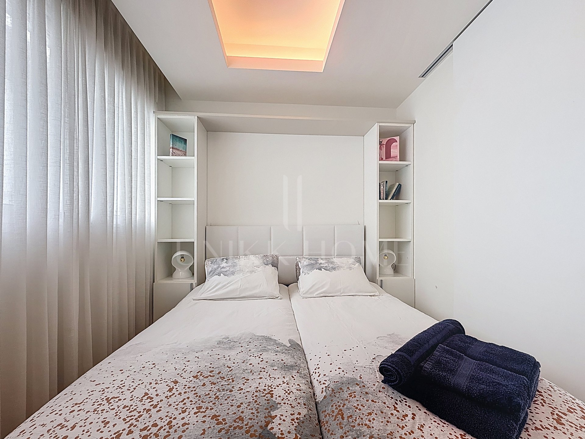 Penthouse in Darya - Modern Development Fronline Sea on the Beach Promenade of Estepona Center