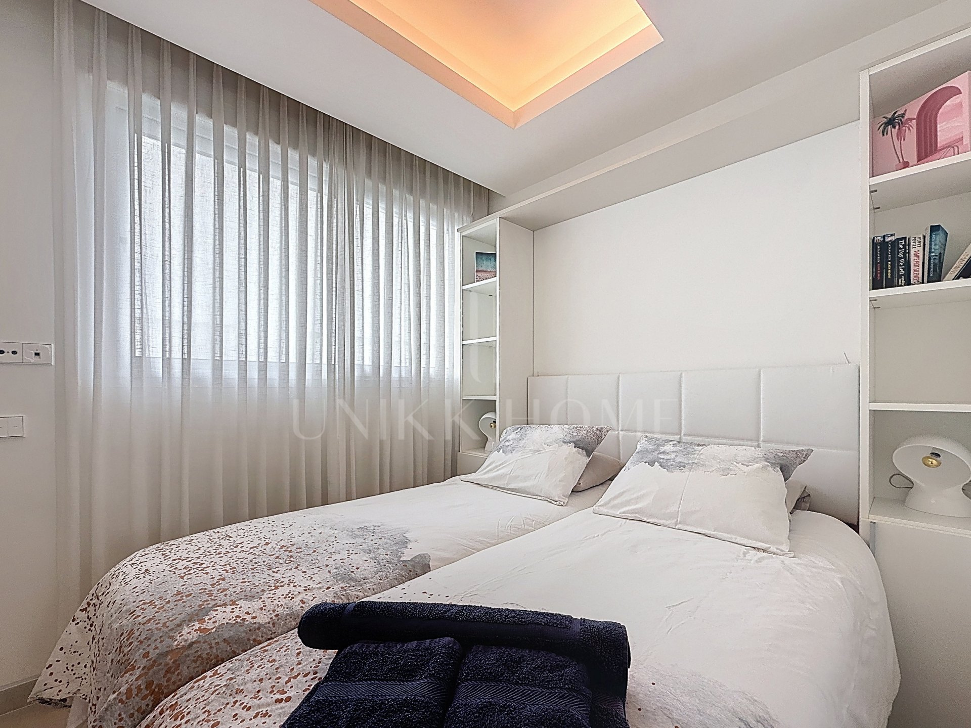 Penthouse in Darya - Modern Development Fronline Sea on the Beach Promenade of Estepona Center