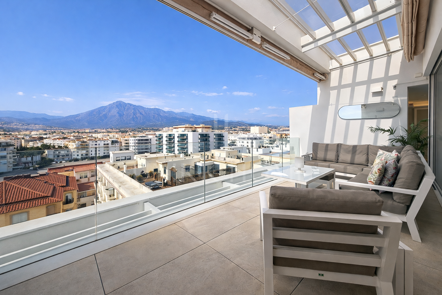 Penthouse in Darya - Modern Development Fronline Sea on the Beach Promenade of Estepona Center