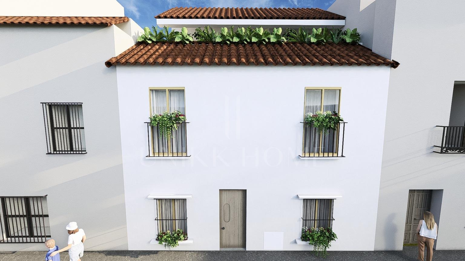 Duplex con terrazas privadas - moderno y amueblado - en el corazón del Casco Antiguo de Estepona.